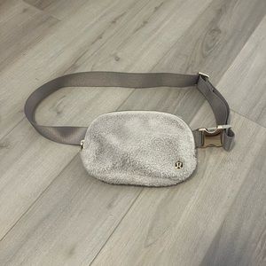 Lululemon fleece belt bag